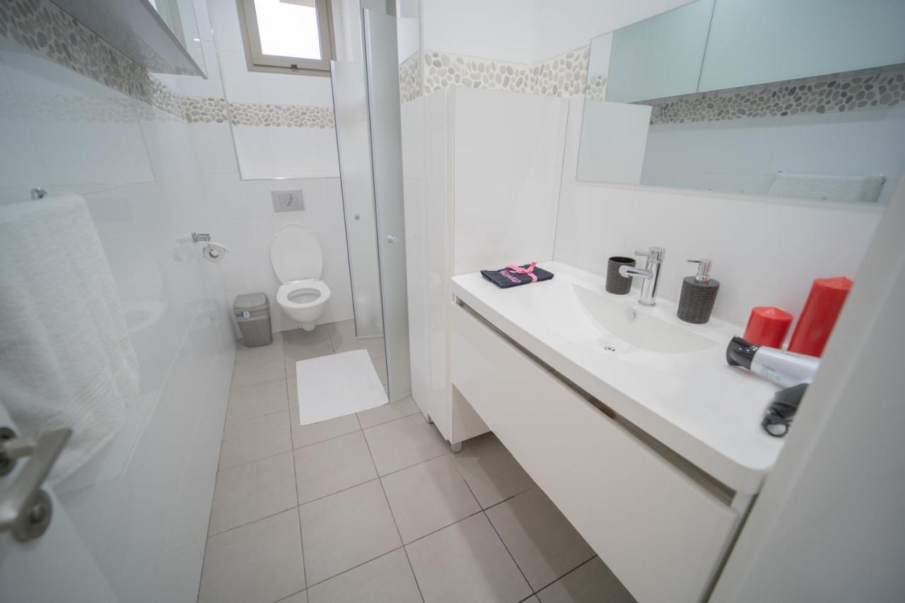Apartamento Yalarent Oasis Garden With Private Pool Eilat Exterior foto